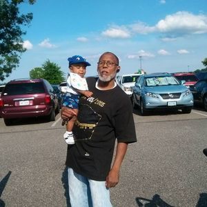 Meet your Posher, Lawrence